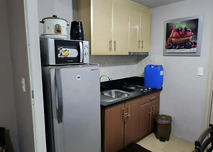 4v North Wing Apartahotel Manila
